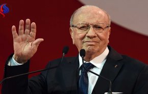 شاهد بالفيديو.. اعلامي تونسي يفجر مفاجأة حول طلب الامارت المثير من السبسي! 