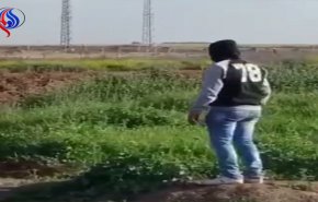 شاهد؛ لحظة قنص فلسطيني من قبل جنود الاحتلال