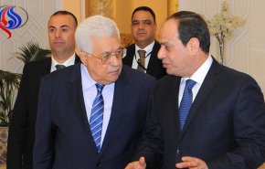 السيسي يهاتف عباس ويبحث معه الأوضاع في غزة