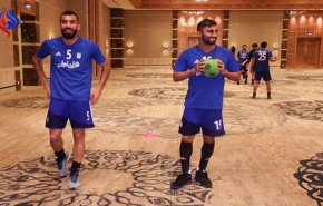 المنتخب الوطني الإيراني لكرة القدم يجري اول حصة تمرينية في تونس+صور