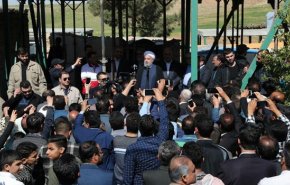 روحاني: نسعى لاسكان منكوبي الزلزال بشكل دائم بأسرع وقت ممكن