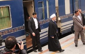الرئيس روحاني يفتتح خط سكك حديد طهران - كرمانشاه