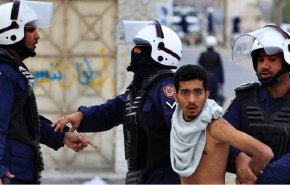 مداهمات واعتقالات يشنها مدنيو داخلية البحرين بالديه
