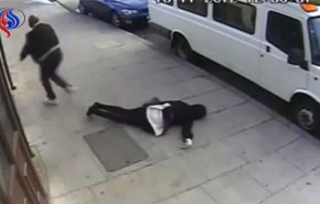 فيديو صادم.. اعتداء وحشي على محجبة في مستشفى