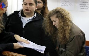 عهد التميمي تشكو تحرش ضابط إسرائيلي بها