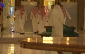 وزير افرج عنه بن سلمان بعد الاعتقال يتسوّل لسد احتياجاته!