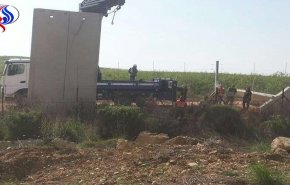 الكيان الاسرائيلي يبدأ بناء جدار فاصل على الحدود مع لبنان
