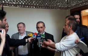 ولايتي: جميع الخيارات مطروحة ان انسحبت واشنطن من الإتفاق النووي