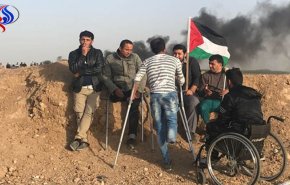 بالصور : جرحى مسيرات العودة لم تثنهم الاصابات عن مواصلة المسيرة