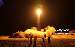 باليستي يمني يدك معسكرا للجيش السعودي والسوداني بعسير
