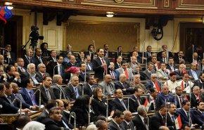 نائب مصري يطالب حكومة بلاده بموقف واضح ضد ضرب سوريا