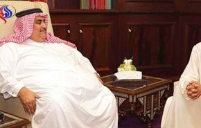 صورة لوزير خارجية البحرين تثير سخرية على مواقع التواصل