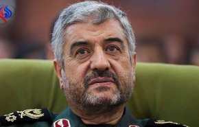 جعفري: الجيش والحرس الثوري سطّرا صفحات جديدة من اقتدار ايران
