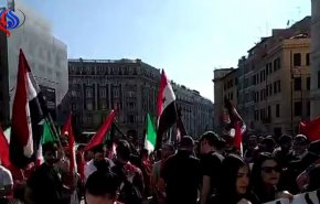 بالفيديو... وقفة تضامنية في روما مع سوريا في وجه العدوان الثلاثي عليها 
