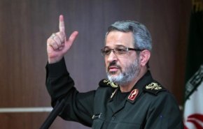 الجيش والحرس الثوري الذراعان القويان للقائد العام للقوات المسلحة