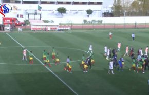 بالفيديو.. صدام عنيف في لقاء المغرب وموريتانيا 