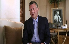 شاهد: ملك الأردن يفاجئ مذيعا بمداخلة هاتفية.. وهذا ما طلبه!!
