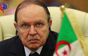 بوتفليقة يناشد الشباب للاهتمام بالنشاط الفلاحي