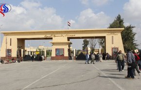 مصر تسمح بعودة 24 عالقا فلسطينيا إلى قطاع غزة