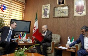 ايران وروسيا تبحثان بشان التعاون النووي