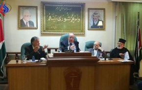 نواب فلسطينيون يطلبون تأجيل عقد مؤتمر المجلس الوطني