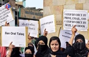 حدث في الهند.. جدل لإبطال محكمة الطلاق بالثلاث عبر واتساب!