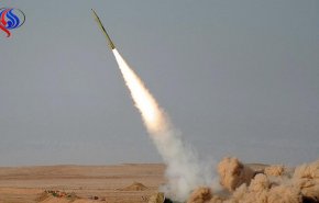 القوات اليمنية تطلق صاروخا باليستيا على المرتزقة غرب تعز