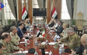 وزيرة الدفاع الايطالية في بغداد تهدف لفتح 