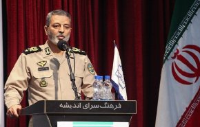 قائد الجيش يرد على انسحاب امريكا من الاتفاق النووي 