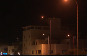 بالفيديو: القبة الحديدية الاسرائيلية تفشل في صد الصواريخ السورية