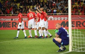 موناكو يعزز اماله بالمشاركة في دوري الابطال