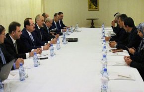 الوفد السوري يعقد اجتماعاً مع الوفدين الإيراني والروسي في استانا 