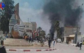 اشتباكات عنيفة بين الأمن ومحتجين جنوب تونس