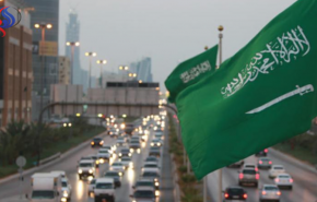 بالفيديو.. موكب أحد الأمراء يفجر غضب فتاة سعودية  