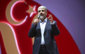 مشعل: من يطعن ظهر أبناء فلسطين سيخلد في صفحات الخزي والعار