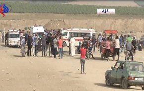 توافد الفلسطينيين على نقاط التماس بعد صلاة العصر