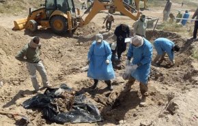العثور على 900 جثة ضمن مقابر جماعية في الرقة