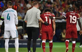 أول ظهور لمحمد صلاح بعد تعرضه للإصابة (صور+فيديو)