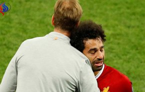 مشاهير عرب يساندون محمد صلاح بعد بكاءه