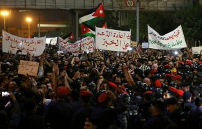 شاهد بالفيديو؛ تواصل الاحتجاجات بالاردن ضد القانون الضريبي