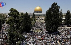 بالفيديو: نصف مليون فلسطيني يحيون
