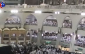 مروع للغاية..لحظة انتحار شخص داخل الحرم المكي