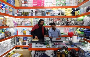 الأفغان يتسوقون على الانترنت في رمضان خشية التفجيرات