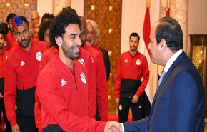 شاهد: محمد صلاح يشعل حماس المصريين قبل السفر إلى روسيا!