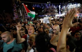مسيرة في رام الله تطالب برفع الحصار عن قطاع غزة