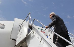 ظريف يغادر بريتوريا عائدا إلى طهران