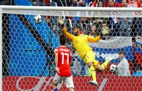 معاقبة 3 لاعبين سعوديين بعد خماسية روسيا