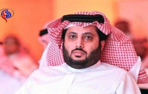 آل الشيخ يسخر من أداء المنتخب المصري في المونديال