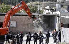 الاحتلال هدم وأغلق 48 منزلاً لفلسطينيين يتهمهم بتنفيذ عمليات
