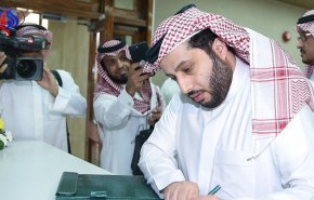 الاتحاد الأوروبي لكرة القدم لتركي آل الشيخ: من أنت؟!